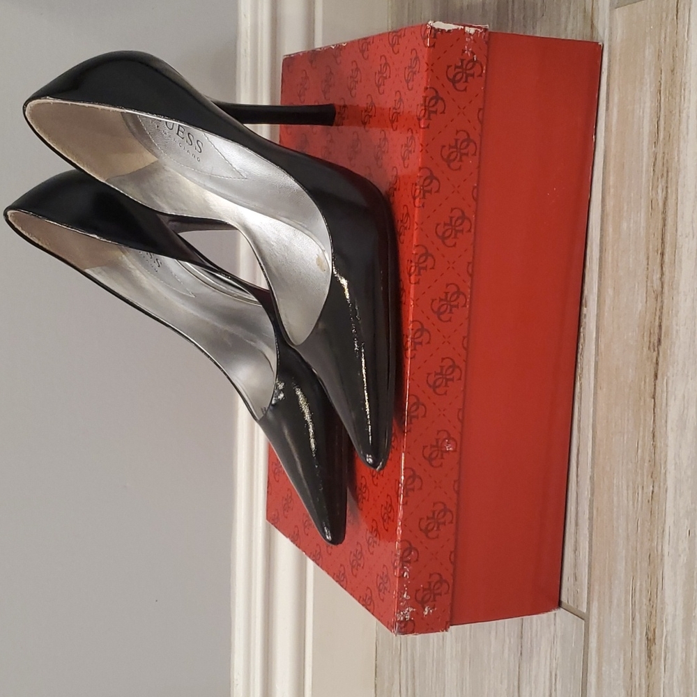Guess Carrie Black Patent